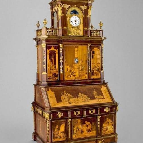 Roentgen desk 1